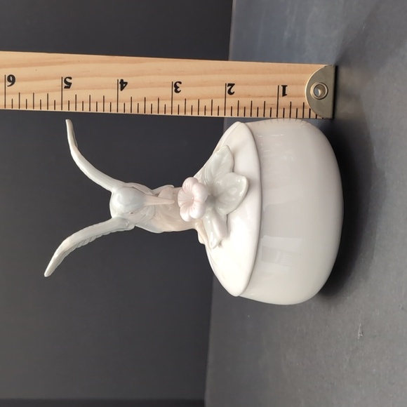 Vintage Arnart Porcelain Lidded Hummingbird Trinket Box. - Picture 10 of 10